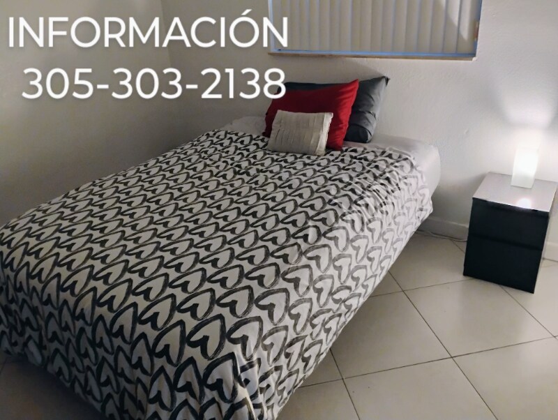 13139 SW 4th St in Miami, FL - Foto de edificio