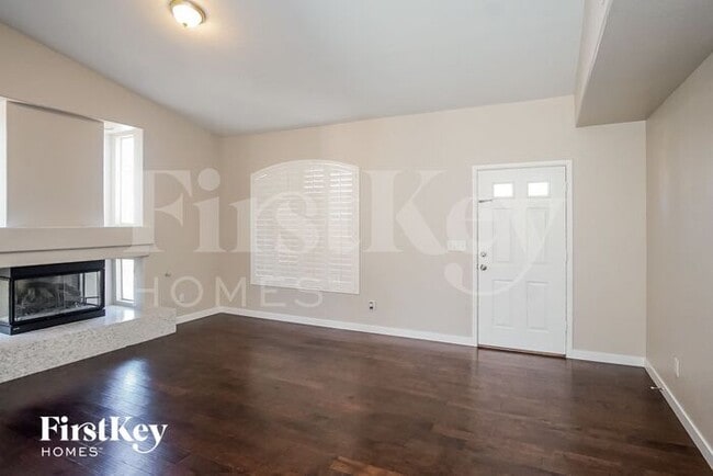 property at 1605 Silver Knoll Ave