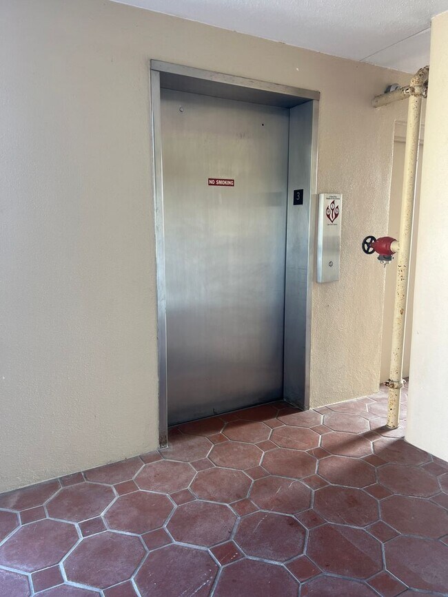 7302 Jessie Harbor Dr in Osprey, FL - Foto de edificio - Building Photo