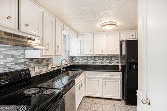 2884 Spruce Cir in Snellville, GA - Building Photo - Building Photo