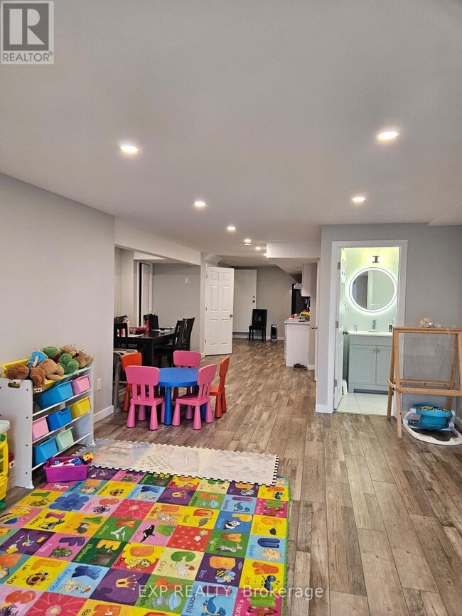 916 Dunnigan Ct in Kitchener, ON - Building Photo - Building Photo