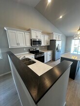 6710 Meadow View Dr S in Fargo, ND - Building Photo - Building Photo