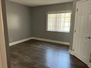 2163 Madeira Dr, Unit 2163 in Weston, FL - Foto de edificio - Building Photo