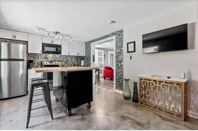 2558 2nd Ave S in St. Petersburg, FL - Building Photo - Building Photo
