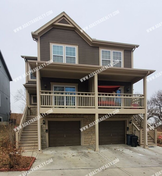 property at 1122 Armstrong Ave