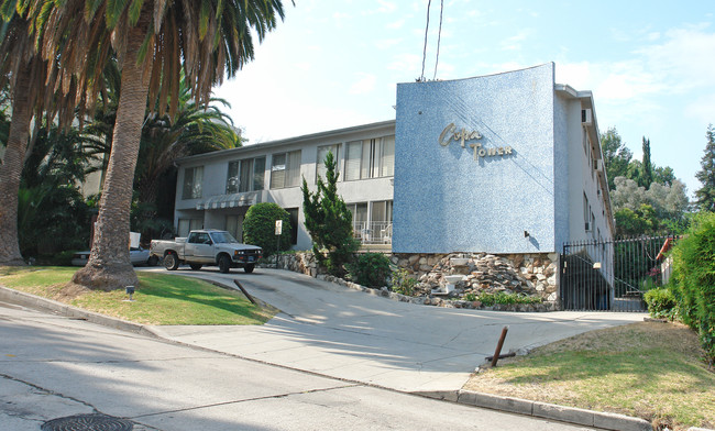 Copa Towers Apartments in Sherman Oaks, CA - Building Photo - Building Photo