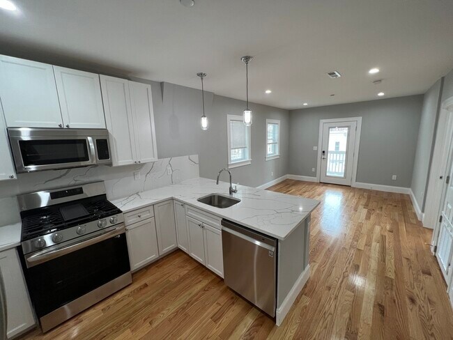 15 Harold St, Unit 1