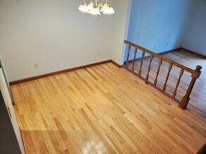 27 Maple St, Unit C in Essex Junction, VT - Foto de edificio - Building Photo