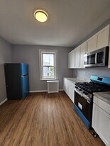 506 N 13th St in Newark, NJ - Building Photo