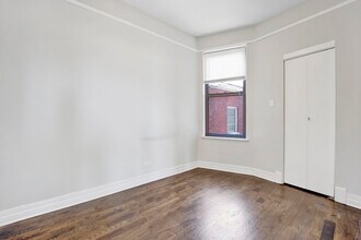 2341 W Charleston St in Chicago, IL - Building Photo - Building Photo