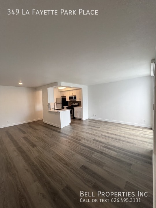 349 La Fayette Parkk Pl in Los Angeles, CA - Foto de edificio - Building Photo