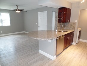 1263 SW 46th Ave in Pompano Beach, FL - Building Photo - Building Photo