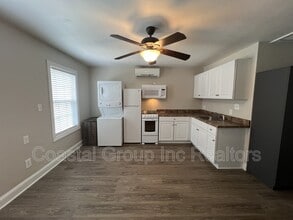 1363 Eagle Ave in Norfolk, VA - Building Photo - Building Photo