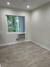 251 N El Molino Ave in Pasadena, CA - Building Photo - Building Photo