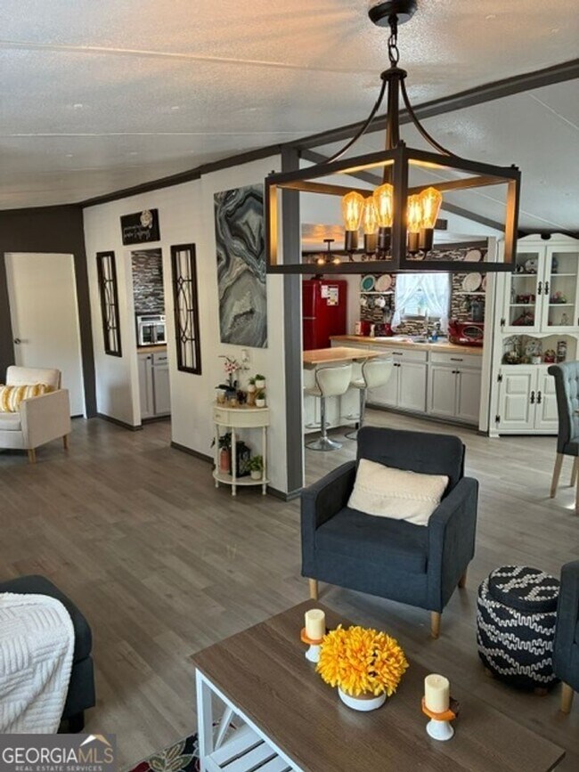 215 Lynn Dr in St. Marys, GA - Building Photo - Building Photo