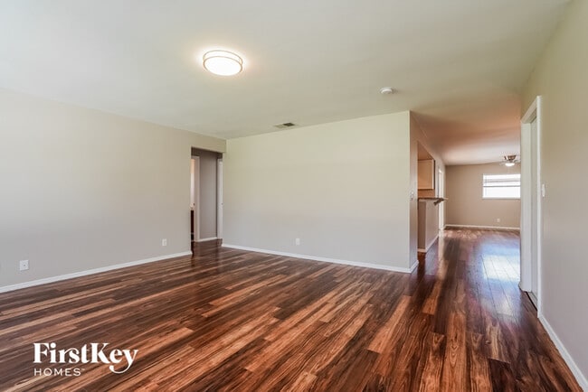 17185 Phlox Dr in Ft. Myers, FL - Building Photo - Building Photo