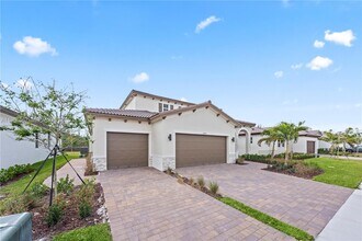 2442 SE 30th St in Homestead, FL - Foto de edificio - Building Photo