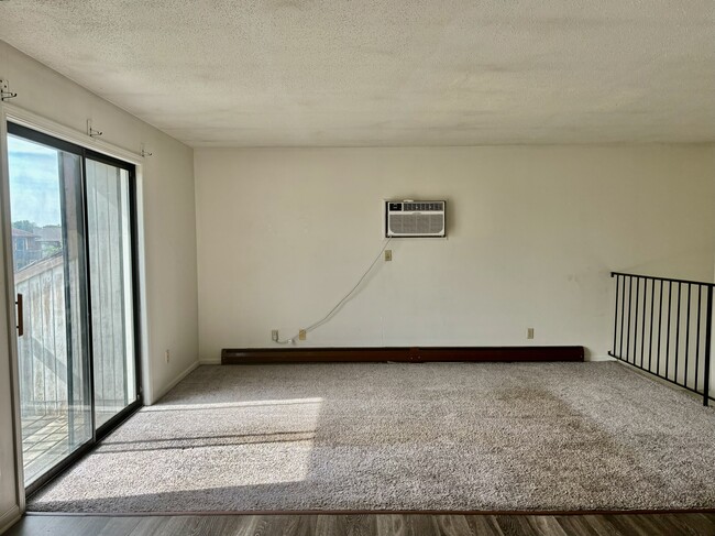 1153 Country Ln in Holland, MI - Foto de edificio - Building Photo