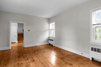 132 N Main St in Doylestown, PA - Building Photo - Building Photo