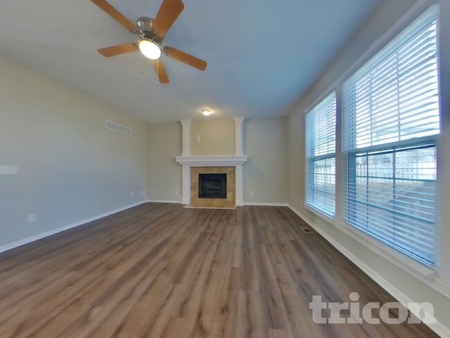 413 Highcliffe Dr in Lee's Summit, MO - Building Photo - Building Photo