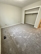 902 Vincent Ct in Lansing, MI - Building Photo - Building Photo