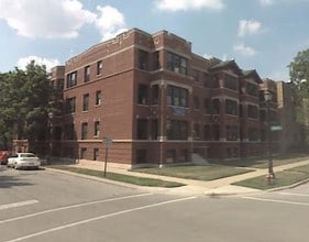900 Reba Pl in Evanston, IL - Foto de edificio - Building Photo