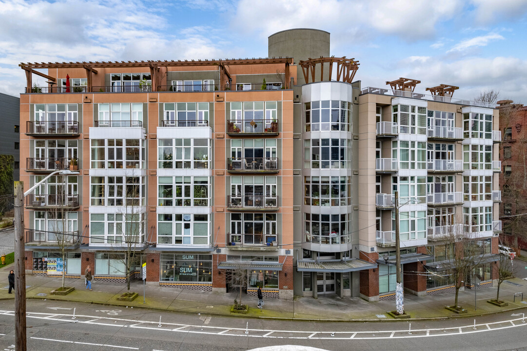 Pike Loft Condos in Seattle, WA - Foto de edificio