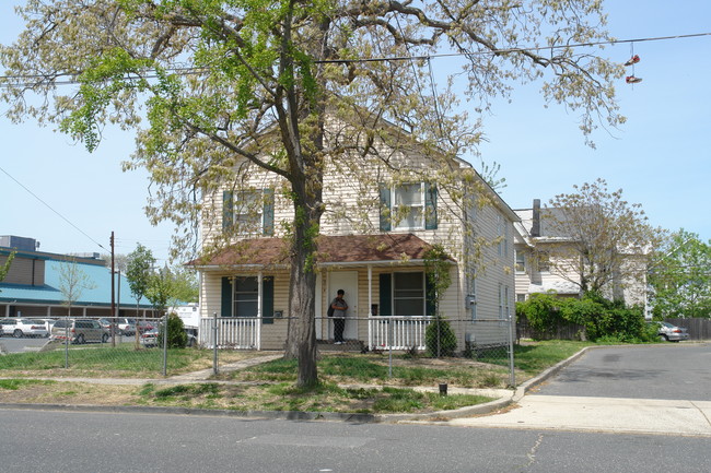 519 Asbury Ave in Asbury Park, NJ - Building Photo - Building Photo