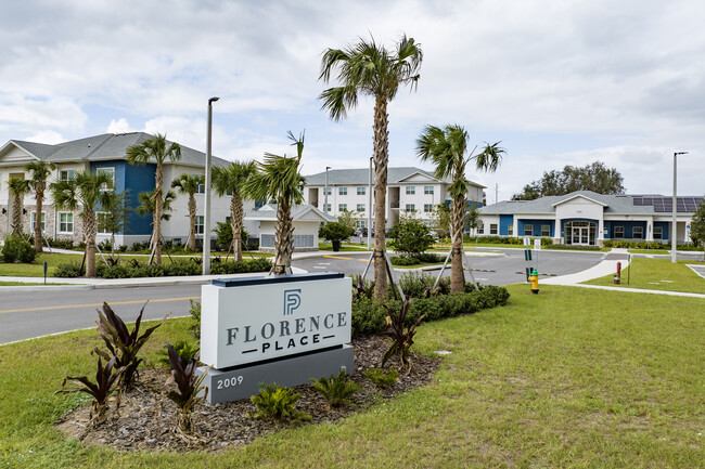 Florence Place in Winter Haven, FL - Building Photo - Building Photo