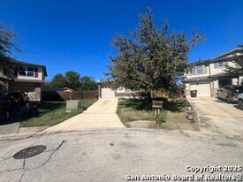 3862 Candleglenn in San Antonio, TX - Building Photo