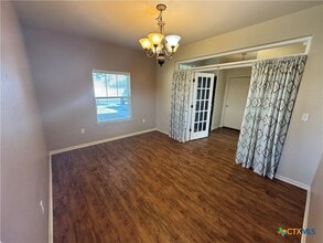 106 Pin Oak Ct in Victoria, TX - Building Photo - Building Photo