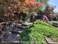 911 Sequoia Dr photo'