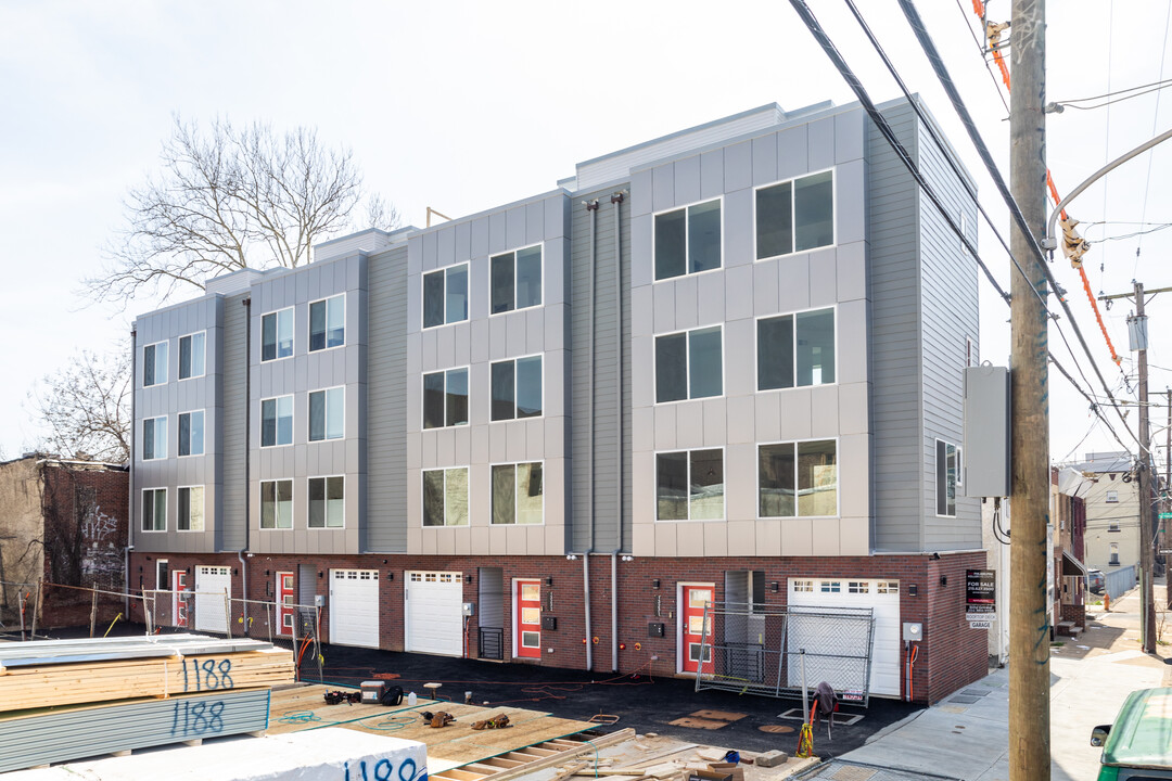 The Towns at Green Hill in Philadelphia, PA - Building Photo