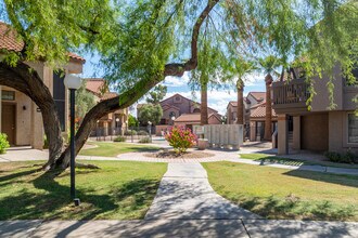 Papago Park Village in Tempe, AZ - Building Photo - Building Photo