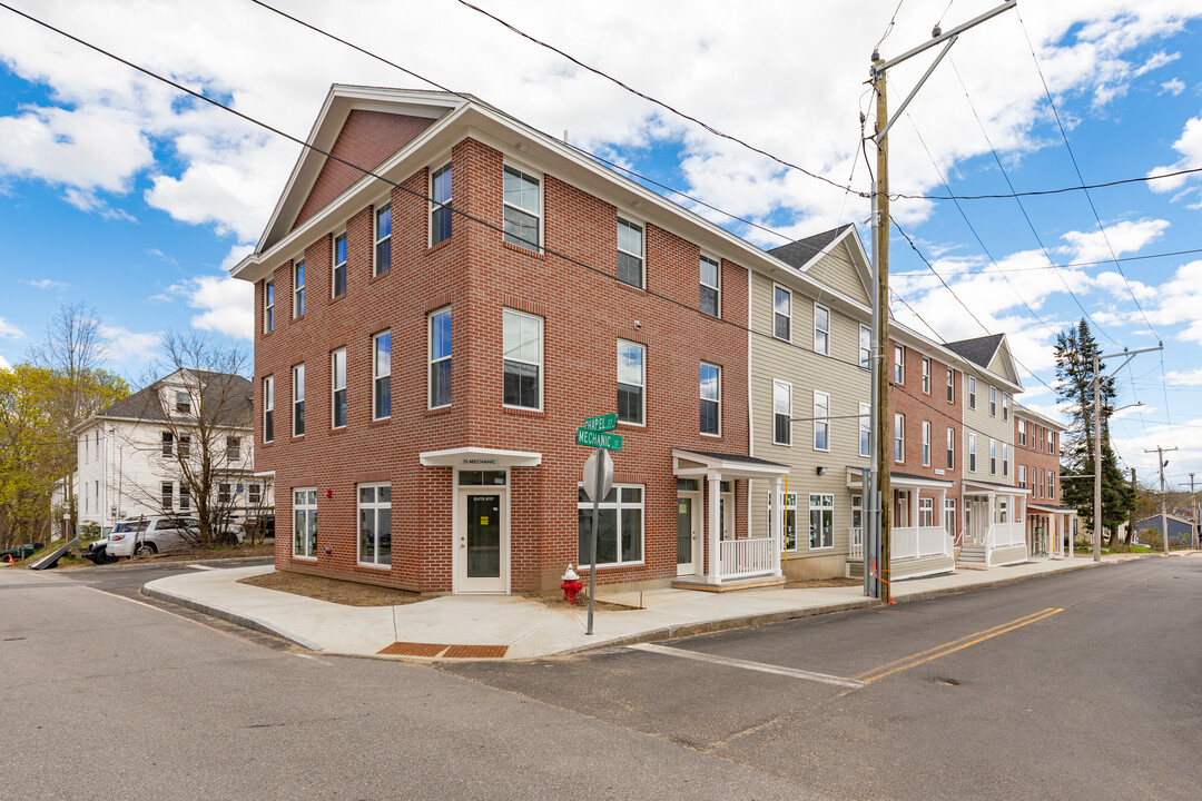 Chapel Court in Dover, NH - Building Photo