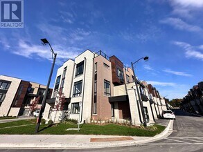 101 Credit Ln in Richmond Hill, ON - Building Photo - Building Photo