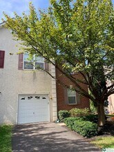 6870 Hunt Dr in Macungie, PA - Building Photo - Building Photo