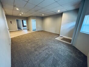 351 W 8th St, Unit #1 Down in Erie, PA - Building Photo - Building Photo