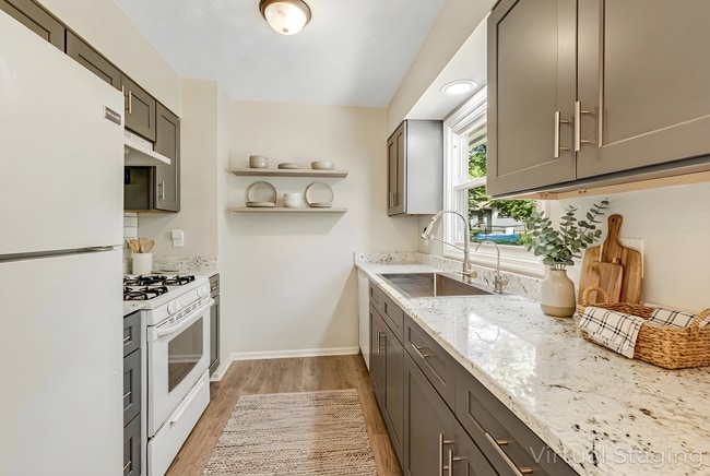 12 Guinevere Ct in Asheville, NC - Building Photo - Building Photo