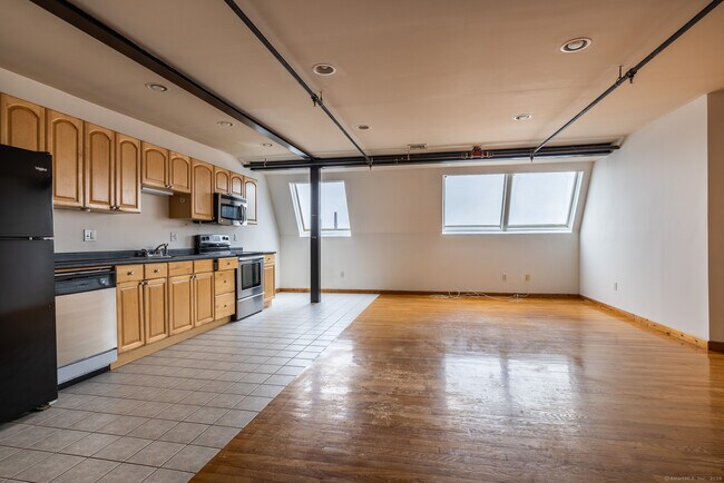 325 Myrtle Ave in Bridgeport, CT - Building Photo - Building Photo