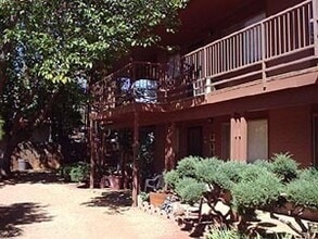381 Cedar St in Sedona, AZ - Building Photo - Building Photo