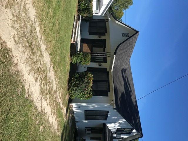 505 W Liberty St in Claxton, GA - Building Photo