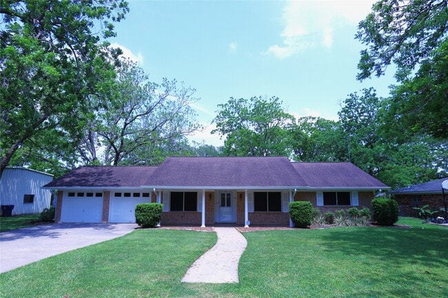 property at 115 Irwin Rd