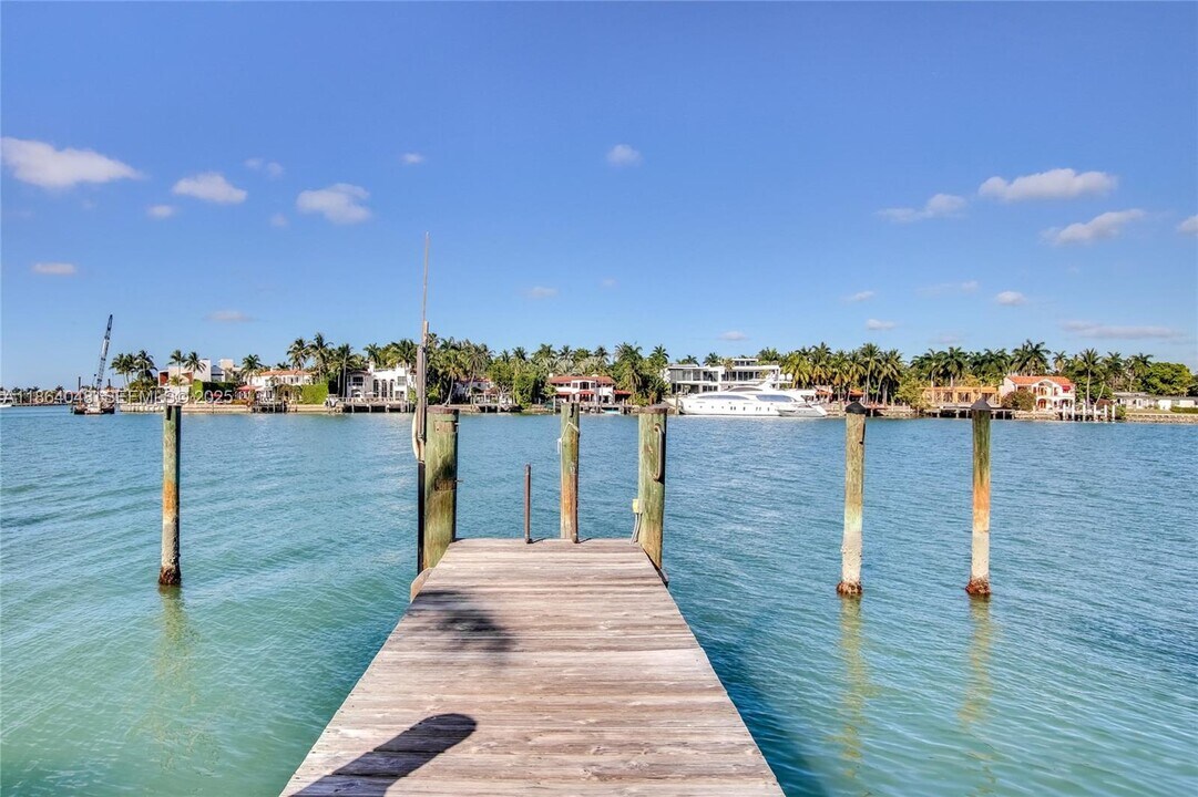 257 N Coconut Ln in Miami Beach, FL - Foto de edificio