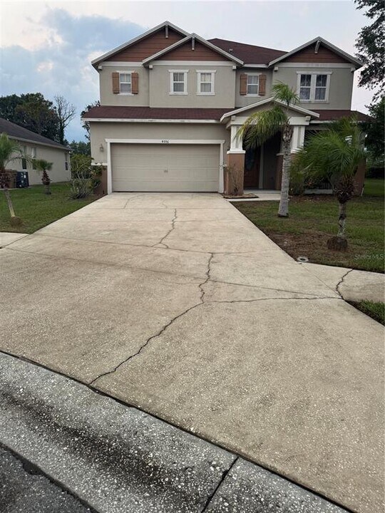 4056 Meadowlark Dr in Kissimmee, FL - Building Photo