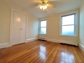 31 Wheatland St, Unit 1 in Somerville, MA - Building Photo - Building Photo