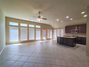 13604 Evening Wind Dr in Pearland, TX - Building Photo - Building Photo