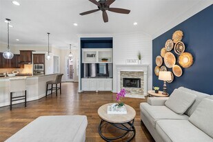 34 Danby Place in Tomball, TX - Building Photo