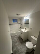 63 Selkirk Rd in Boston, MA - Foto de edificio - Building Photo