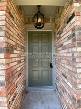 2311 Kingsford Ct in Arlington, TX - Building Photo - Building Photo